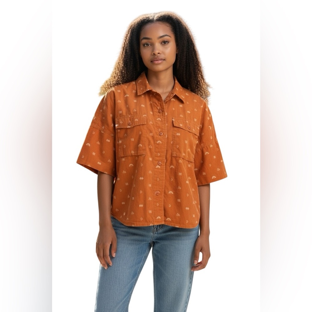 REI Gorp core boxy shirt sleeve shirt